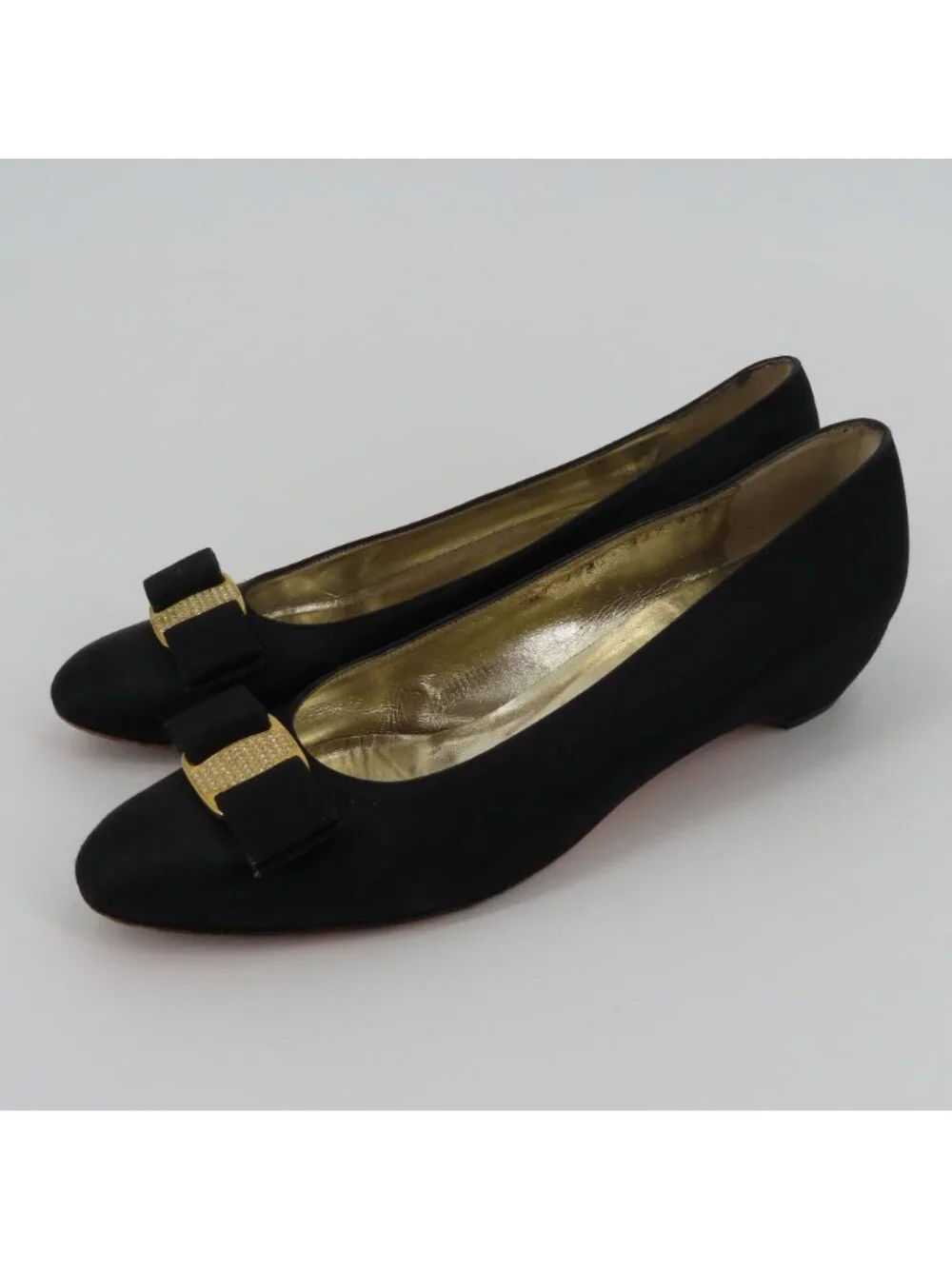 Salvatore Ferragamo Womens 8 AA Vara Gold Rhinestone Black Satin Bow Heels Shoes
